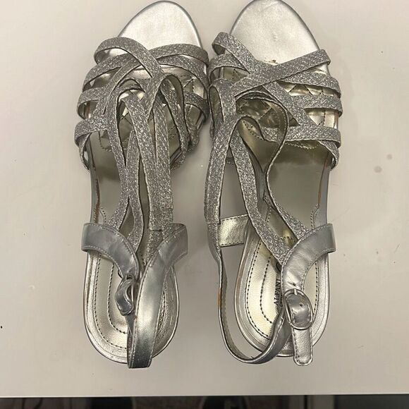 Alfani Alisa Silver Sparkly Strappy Heel Sandals Size 7.5M - Picture 5 of 12